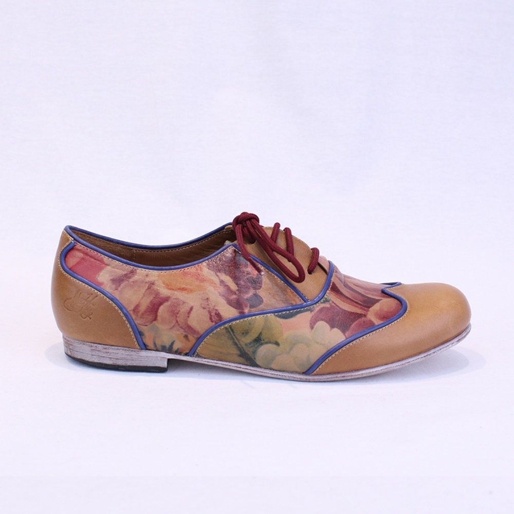 *SOLD*John Fluevog Tan Leather Floral Lace Up - Picture 5 of 8